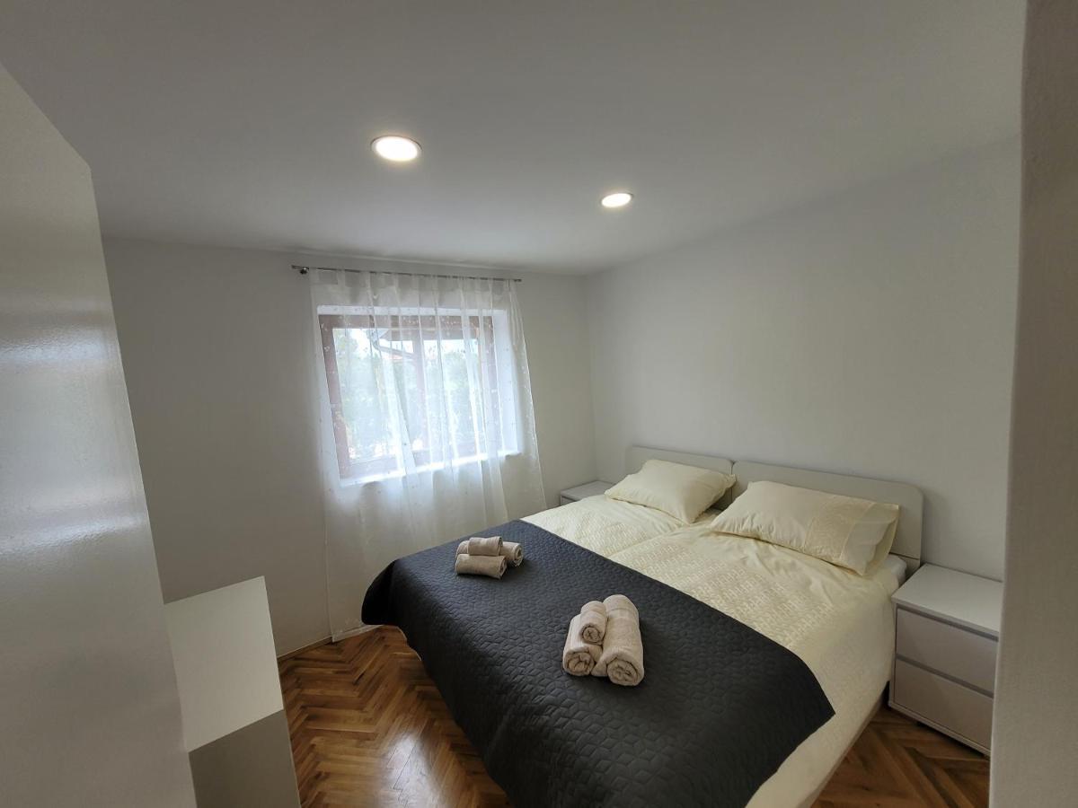 The Setting Sun Apartment Umag Bagian luar foto