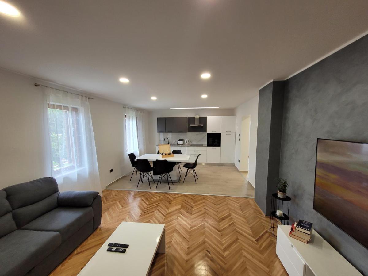 The Setting Sun Apartment Umag Bagian luar foto