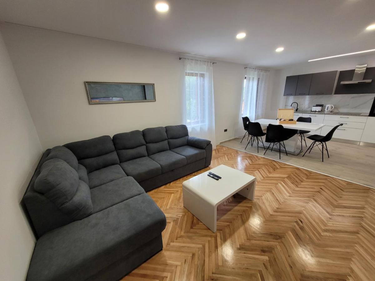 The Setting Sun Apartment Umag Bagian luar foto